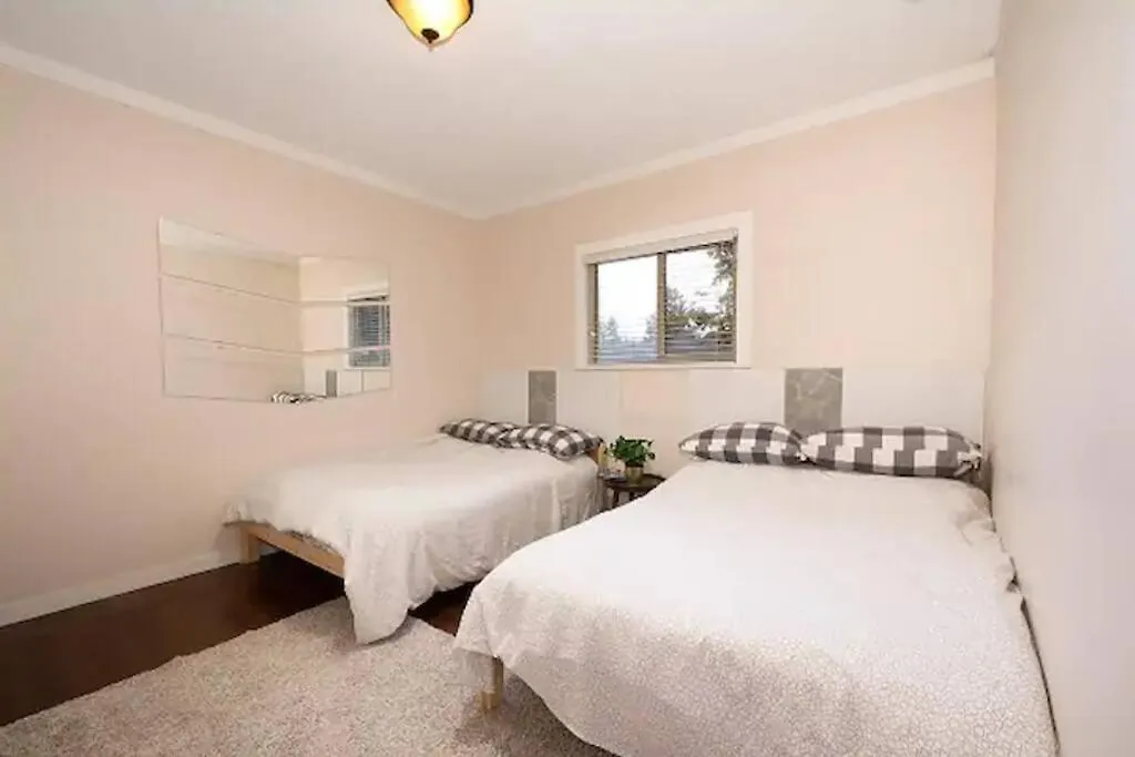 Westside Pool Home-8 Min To Downtown, Yard Parking