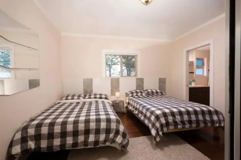 Westside Pool Home-8 Min To Downtown, Yard Parking Villa