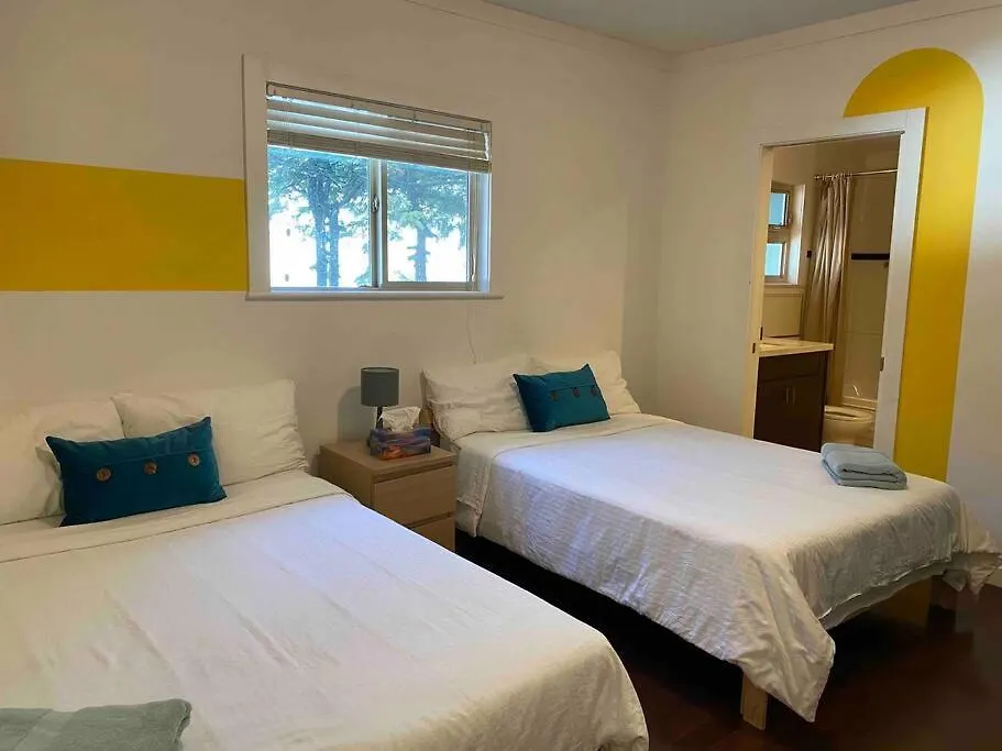 Villa Westside Pool Home-8 Min To Downtown, Yard Parking